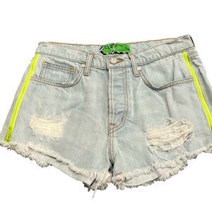 Free People NWT Sandrine Rose distressed light wash denim shorts neon zipper 26
